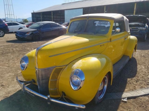 1940 FORD DELUXE