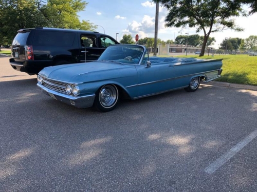 1961 Ford Sunliner convertible